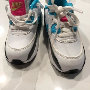 Toddler Nike shoes size 7c